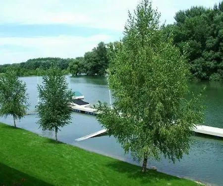 Amstel Hattyu Panzio -erintesmentes Bejelentkezes