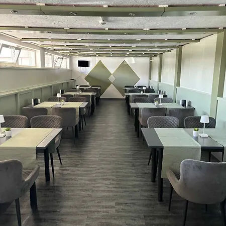 Amstel Hattyu Panzio -erintesmentes Bejelentkezes Frühstückspension