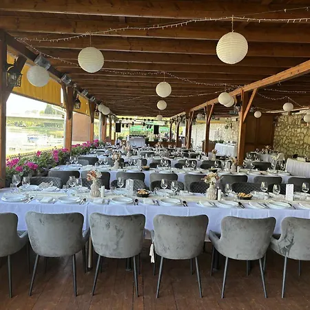 Frühstückspension Amstel Hattyu Panzio -erintesmentes Bejelentkezes