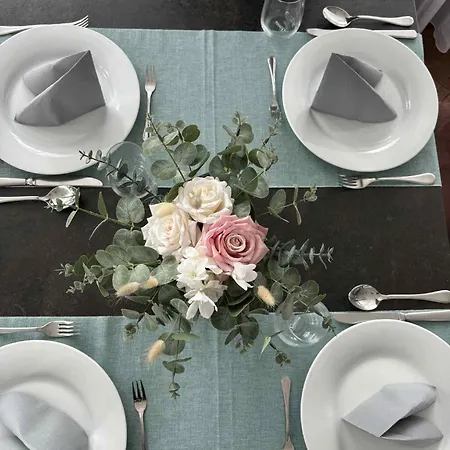 Bed & Breakfast Amstel Hattyu Panzio -erintesmentes Bejelentkezes Győr