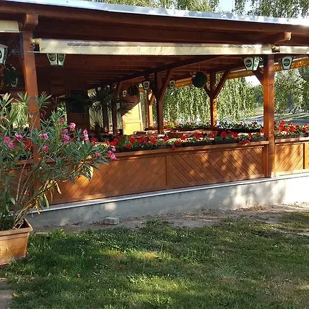 Bed and Breakfast Amstel Hattyu Panzio -erintesmentes Bejelentkezes 2*