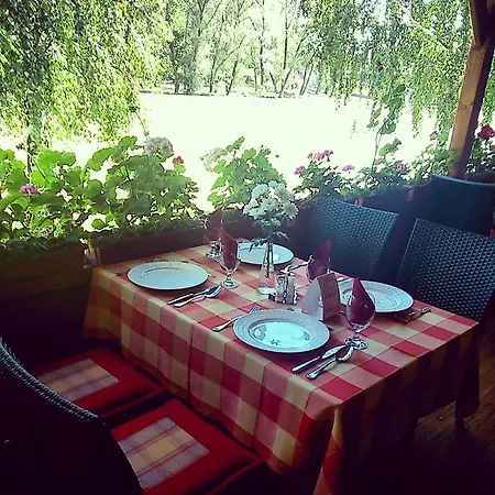 Amstel Hattyu Panzio -erintesmentes Bejelentkezes Bed and Breakfast