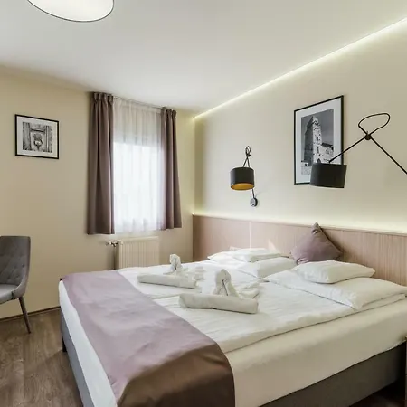 Amstel Hattyu Panzio -erintesmentes Bejelentkezes Bed & Breakfast 3*