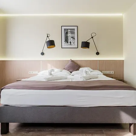 Frühstückspension Amstel Hattyu Panzio -erintesmentes Bejelentkezes Győr