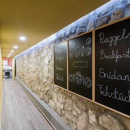 Amstel Hattyu Panzio -erintesmentes Bejelentkezes 2*
