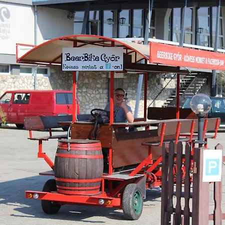 Frühstückspension Amstel Hattyu Panzio -erintesmentes Bejelentkezes Győr